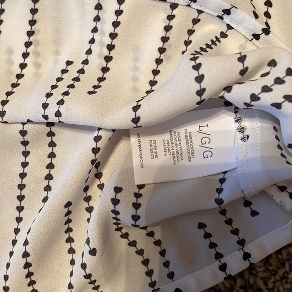 CAbi Devoted Blouse, NWOT, L - Picture 5 of 6